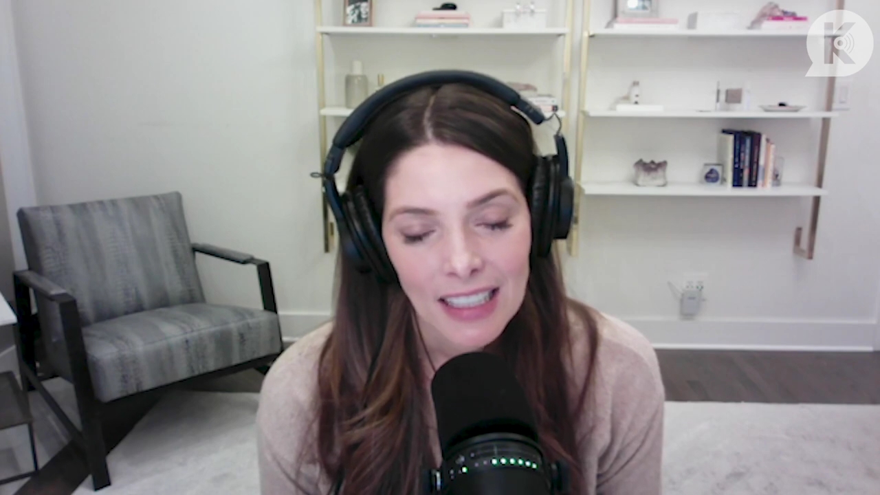 Ashley-Greene-dot-nl_TheTwilightEffect-Finale2MidnightSunandStorytellers3515.jpg Ashley-Greene-dot-nl_TheTwilightEffect-Finale2MidnightSunandStorytellers3515.jpg