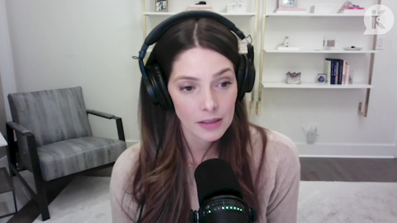 Ashley-Greene-dot-nl_TheTwilightEffect-Finale2MidnightSunandStorytellers3533.jpg