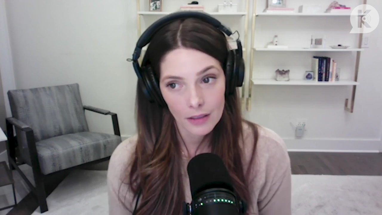 Ashley-Greene-dot-nl_TheTwilightEffect-Finale2MidnightSunandStorytellers3534.jpg