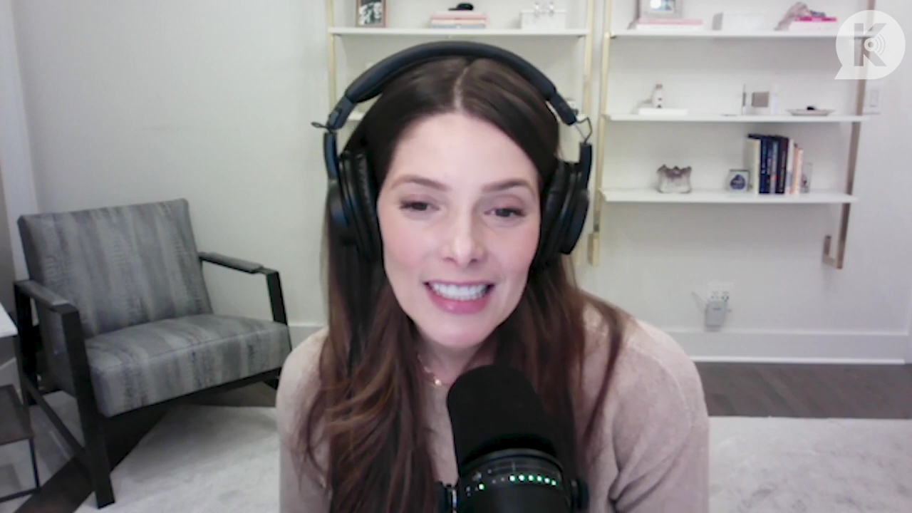 Ashley-Greene-dot-nl_TheTwilightEffect-Finale2MidnightSunandStorytellers3541.jpg