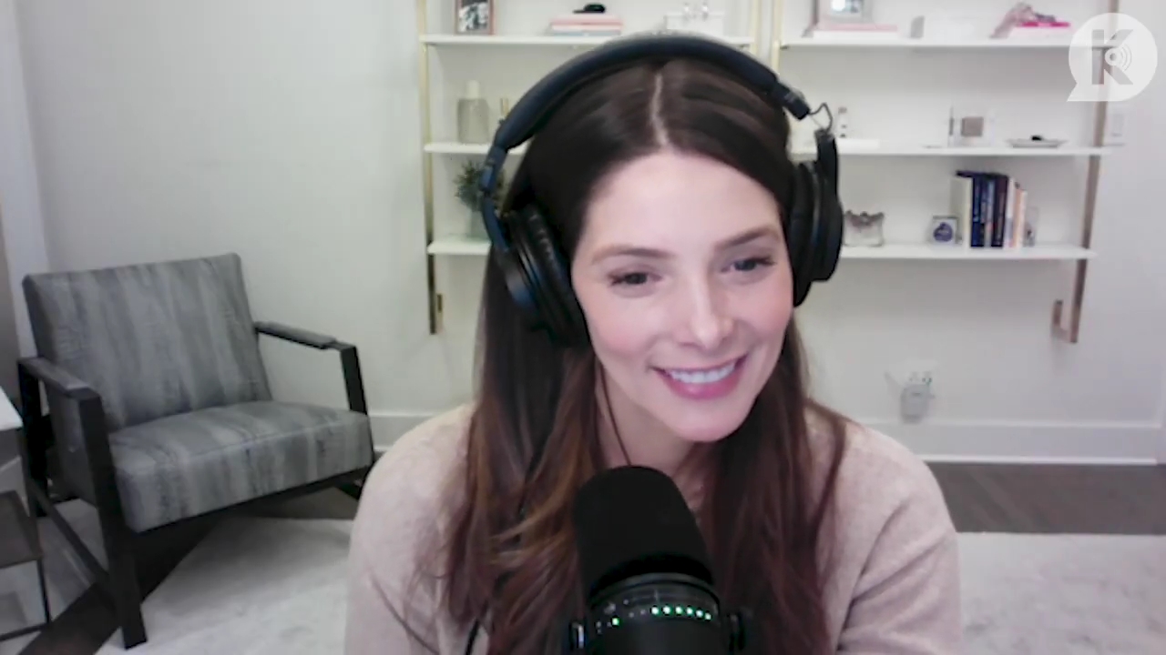 Ashley-Greene-dot-nl_TheTwilightEffect-Finale2MidnightSunandStorytellers3604.jpg