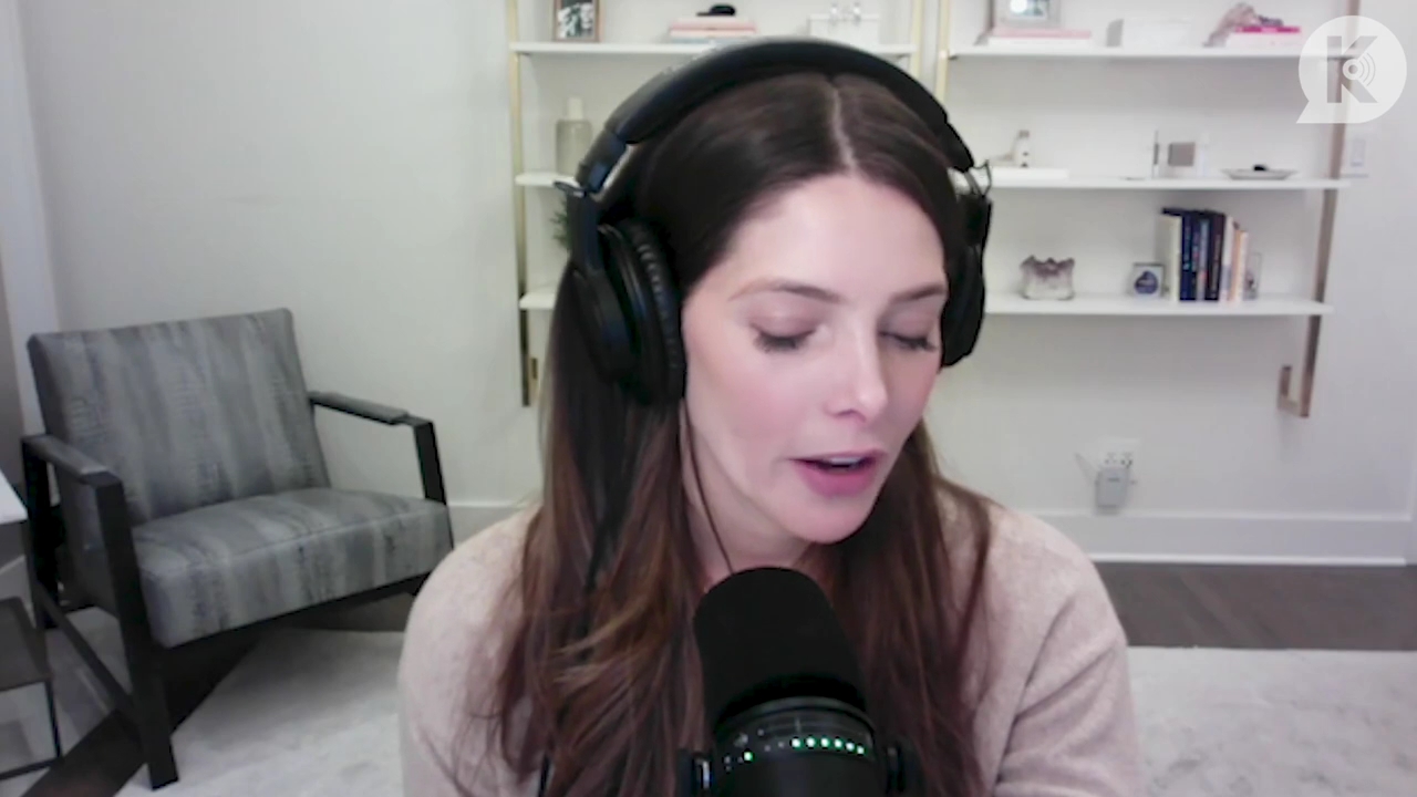 Ashley-Greene-dot-nl_TheTwilightEffect-Finale2MidnightSunandStorytellers3615.jpg