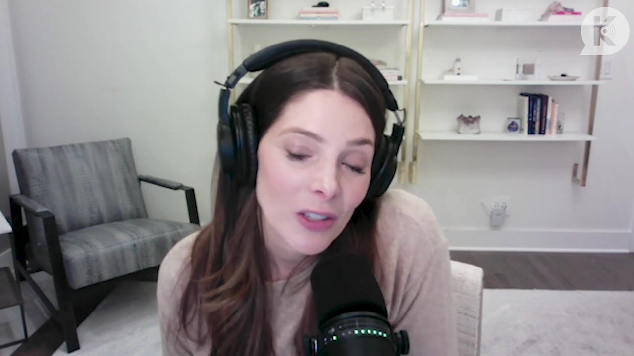 Ashley-Greene-dot-nl_TheTwilightEffect-Finale2MidnightSunandStorytellers3655.jpg