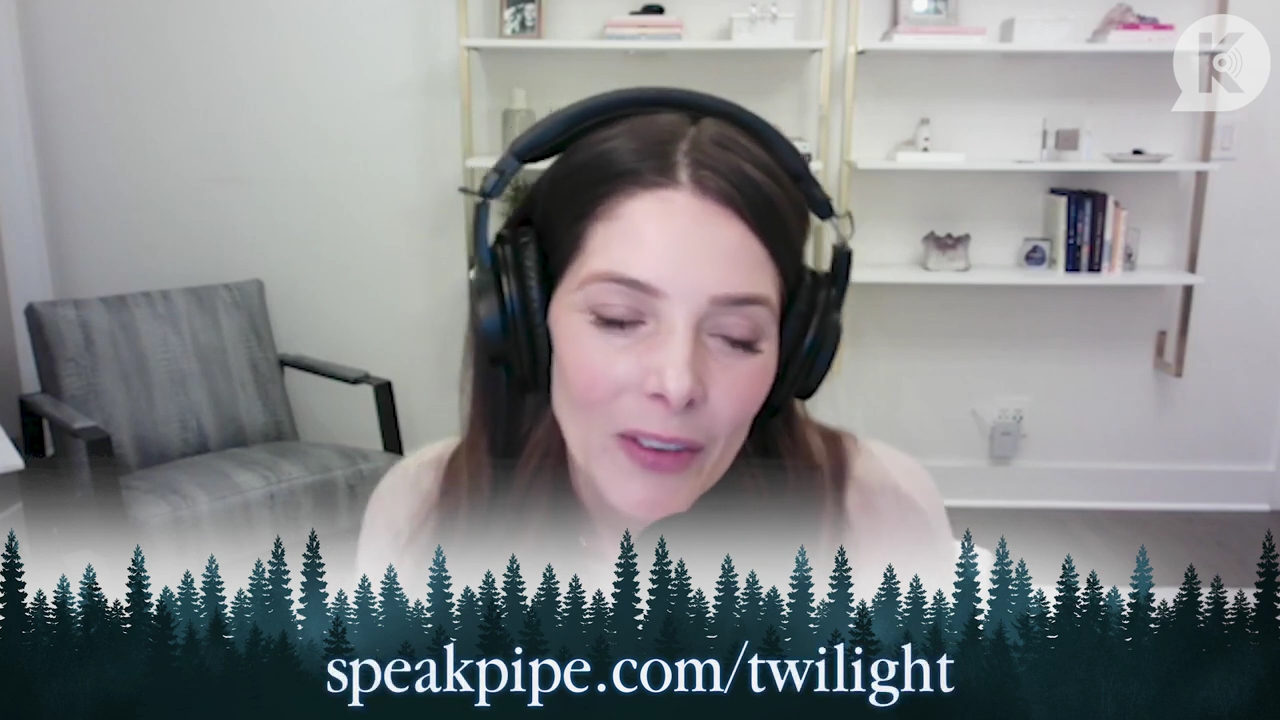 Ashley-Greene-dot-nl_TheTwilightEffect-Finale2MidnightSunandStorytellers3664.jpg