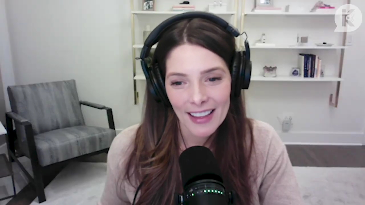 Ashley-Greene-dot-nl_TheTwilightEffect-Finale2MidnightSunandStorytellers3679.jpg