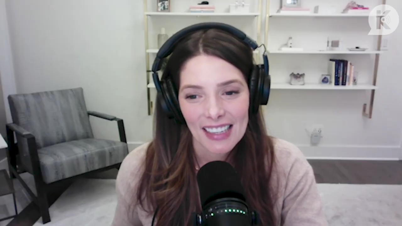 Ashley-Greene-dot-nl_TheTwilightEffect-Finale2MidnightSunandStorytellers3686.jpg