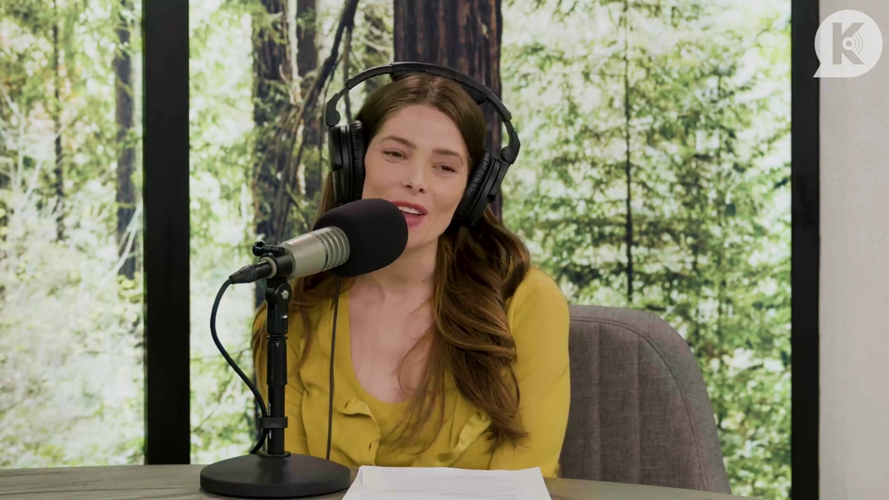 Ashley-Greene-dot-nl_TheTwilightEffect-Aflevering7NewMoonRewatchPart2of3-0020.jpg Ashley-Greene-dot-nl_TheTwilightEffect-Aflevering7NewMoonRewatchPart2of3-0020.jpg