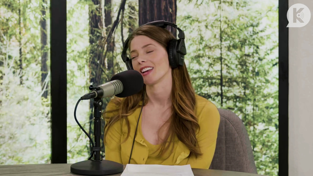 Ashley-Greene-dot-nl_TheTwilightEffect-Aflevering7NewMoonRewatchPart2of3-0022.jpg Ashley-Greene-dot-nl_TheTwilightEffect-Aflevering7NewMoonRewatchPart2of3-0022.jpg