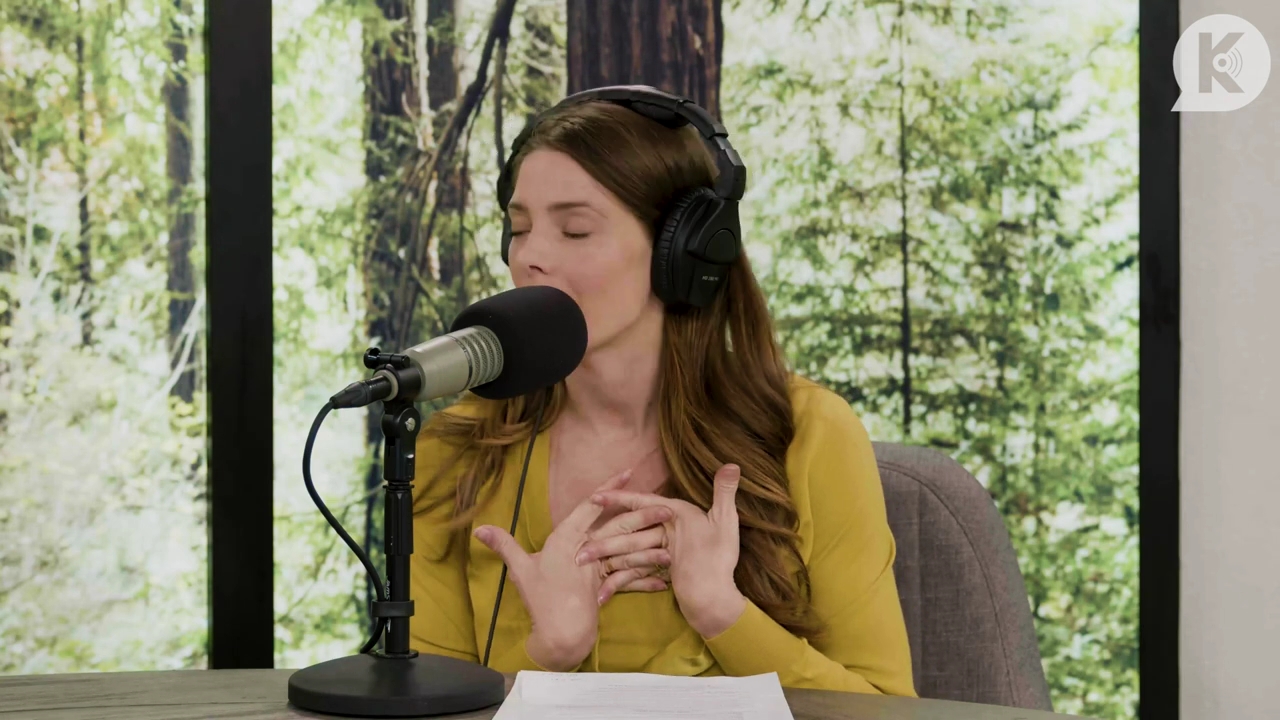 Ashley-Greene-dot-nl_TheTwilightEffect-Aflevering7NewMoonRewatchPart2of3-0038.jpg Ashley-Greene-dot-nl_TheTwilightEffect-Aflevering7NewMoonRewatchPart2of3-0038.jpg