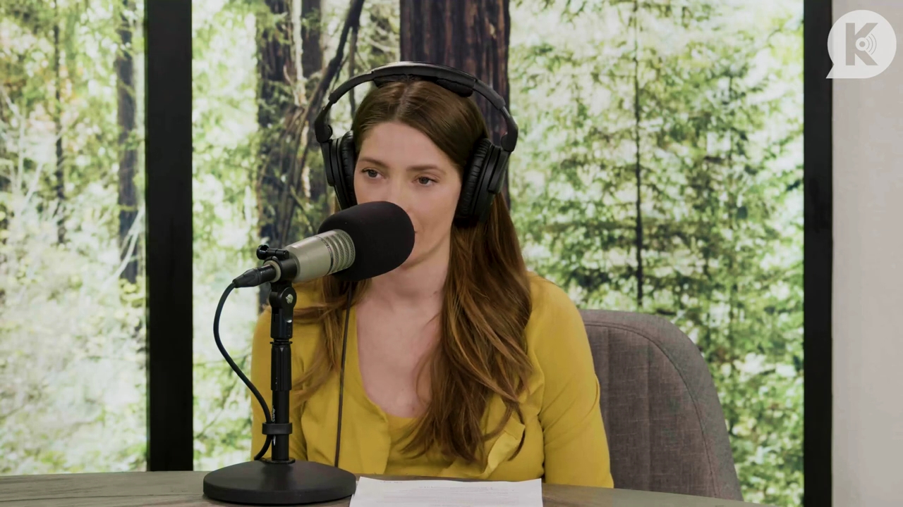Ashley-Greene-dot-nl_TheTwilightEffect-Aflevering7NewMoonRewatchPart2of3-0114.jpg Ashley-Greene-dot-nl_TheTwilightEffect-Aflevering7NewMoonRewatchPart2of3-0114.jpg