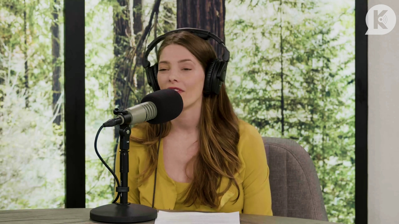 Ashley-Greene-dot-nl_TheTwilightEffect-Aflevering7NewMoonRewatchPart2of3-0123.jpg Ashley-Greene-dot-nl_TheTwilightEffect-Aflevering7NewMoonRewatchPart2of3-0123.jpg