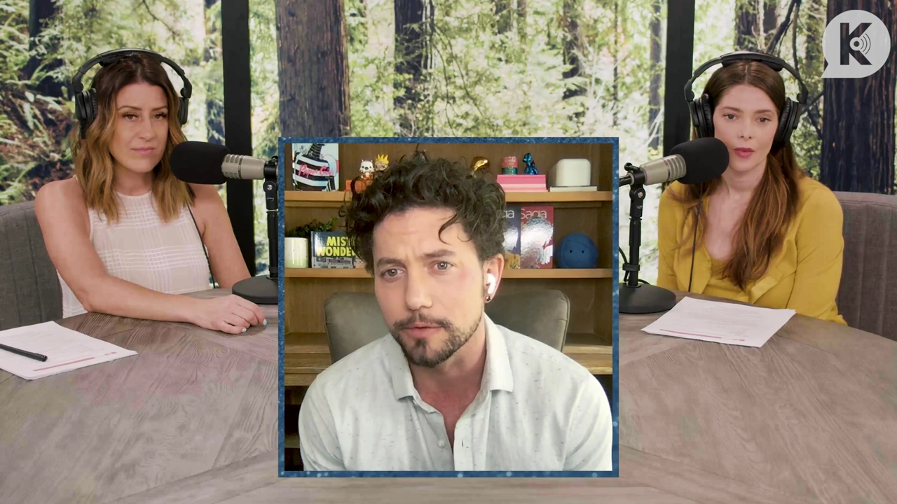 Ashley-Greene-dot-nl_TheTwilightEffect-Aflevering7NewMoonRewatchPart2of3-0210.jpg Ashley-Greene-dot-nl_TheTwilightEffect-Aflevering7NewMoonRewatchPart2of3-0210.jpg