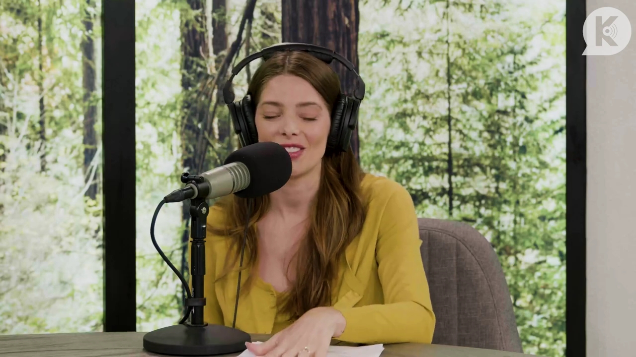 Ashley-Greene-dot-nl_TheTwilightEffect-Aflevering7NewMoonRewatchPart2of3-0368.jpg Ashley-Greene-dot-nl_TheTwilightEffect-Aflevering7NewMoonRewatchPart2of3-0368.jpg