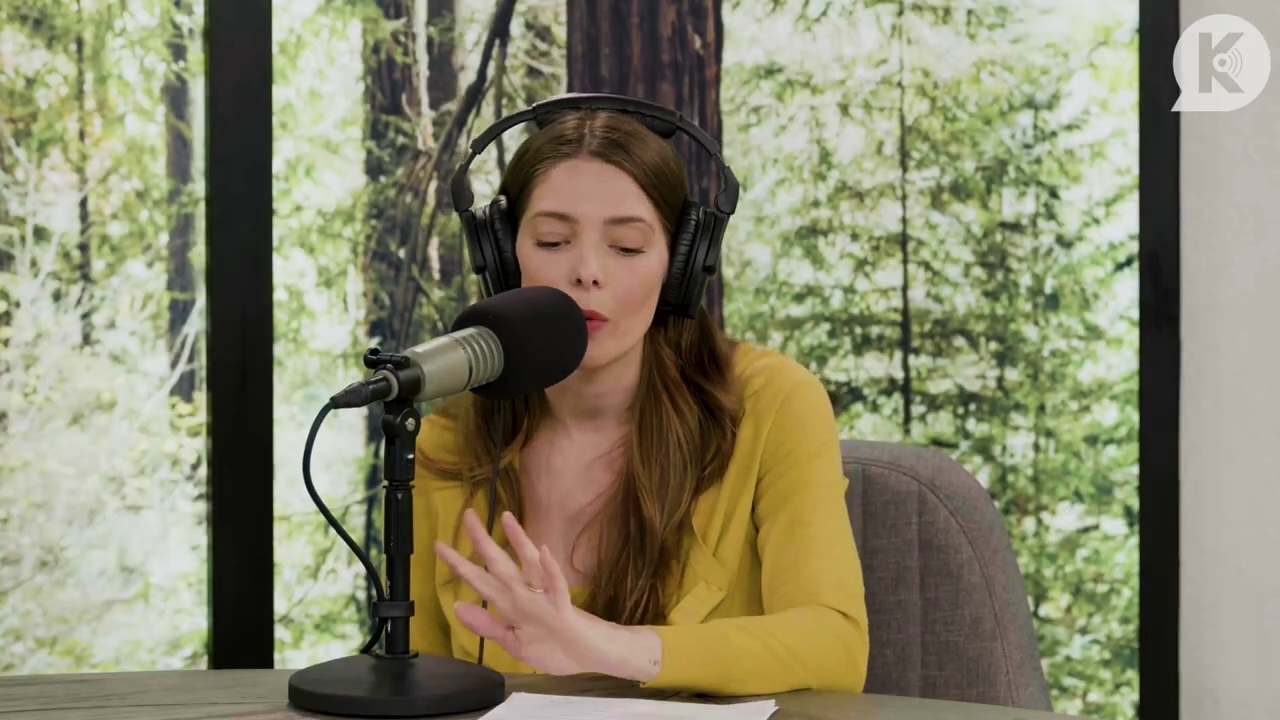 Ashley-Greene-dot-nl_TheTwilightEffect-Aflevering7NewMoonRewatchPart2of3-0410.jpg Ashley-Greene-dot-nl_TheTwilightEffect-Aflevering7NewMoonRewatchPart2of3-0410.jpg