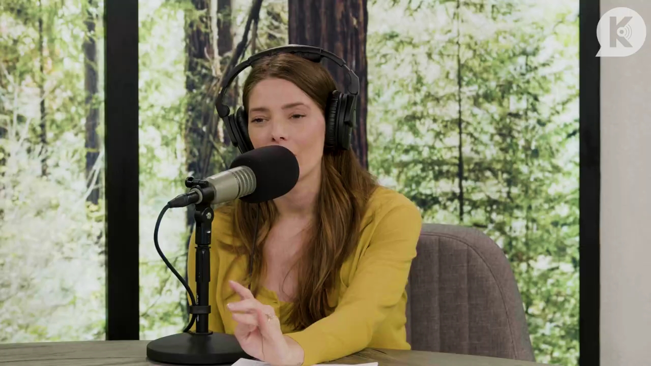 Ashley-Greene-dot-nl_TheTwilightEffect-Aflevering7NewMoonRewatchPart2of3-0522.jpg Ashley-Greene-dot-nl_TheTwilightEffect-Aflevering7NewMoonRewatchPart2of3-0522.jpg