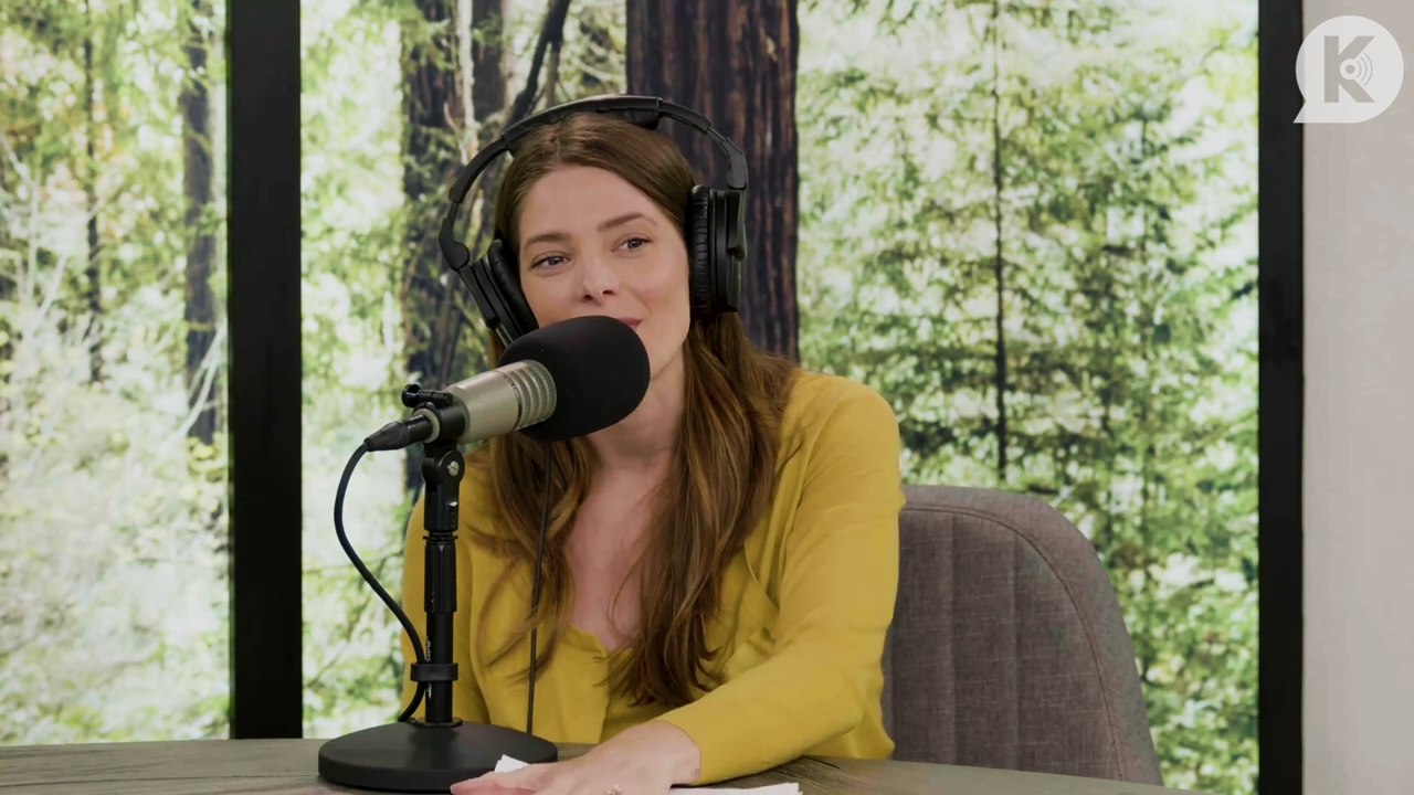 Ashley-Greene-dot-nl_TheTwilightEffect-Aflevering7NewMoonRewatchPart2of3-0530.jpg Ashley-Greene-dot-nl_TheTwilightEffect-Aflevering7NewMoonRewatchPart2of3-0530.jpg