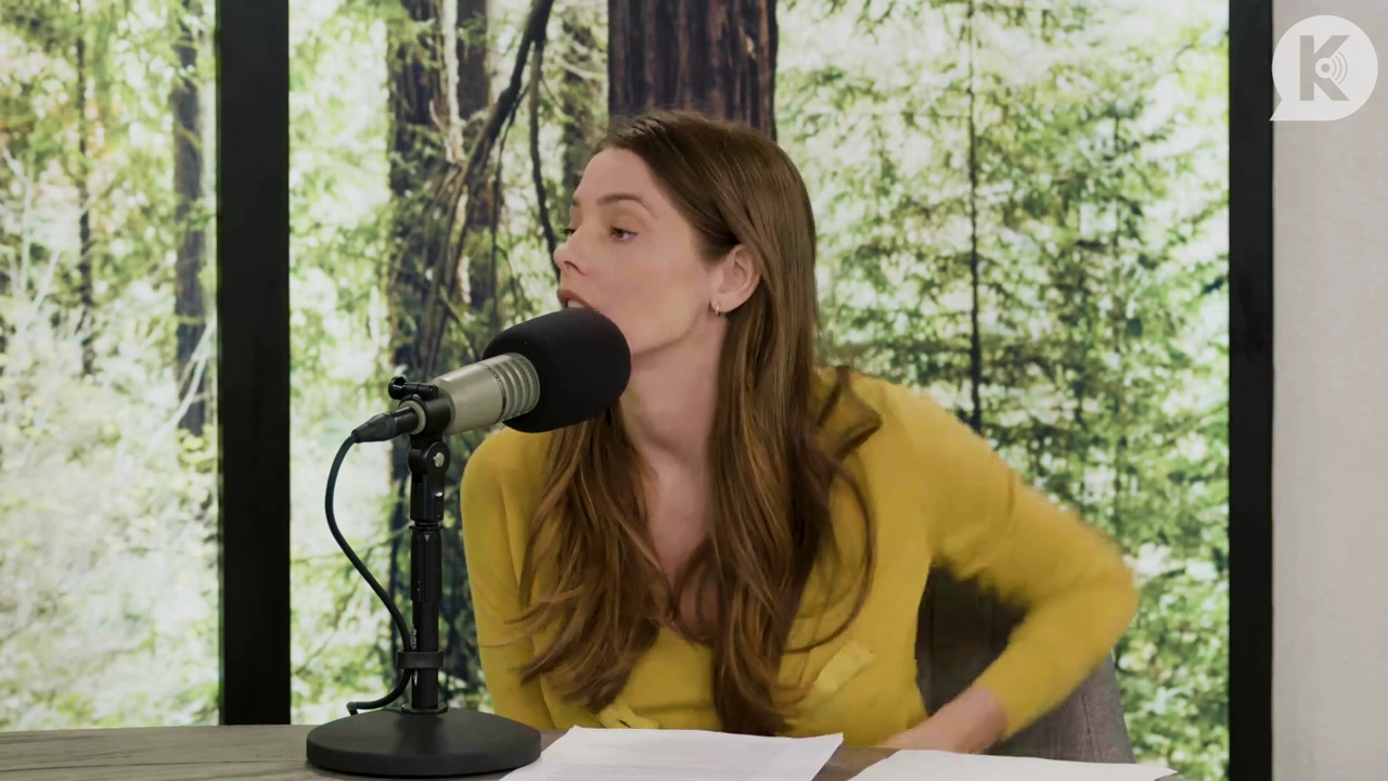 Ashley-Greene-dot-nl_TheTwilightEffect-Aflevering7NewMoonRewatchPart2of3-1005.jpg Ashley-Greene-dot-nl_TheTwilightEffect-Aflevering7NewMoonRewatchPart2of3-1005.jpg