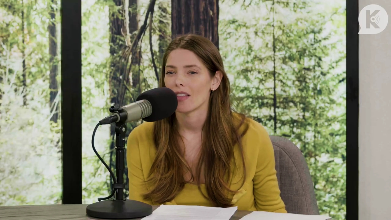 Ashley-Greene-dot-nl_TheTwilightEffect-Aflevering7NewMoonRewatchPart2of3-1124.jpg Ashley-Greene-dot-nl_TheTwilightEffect-Aflevering7NewMoonRewatchPart2of3-1124.jpg