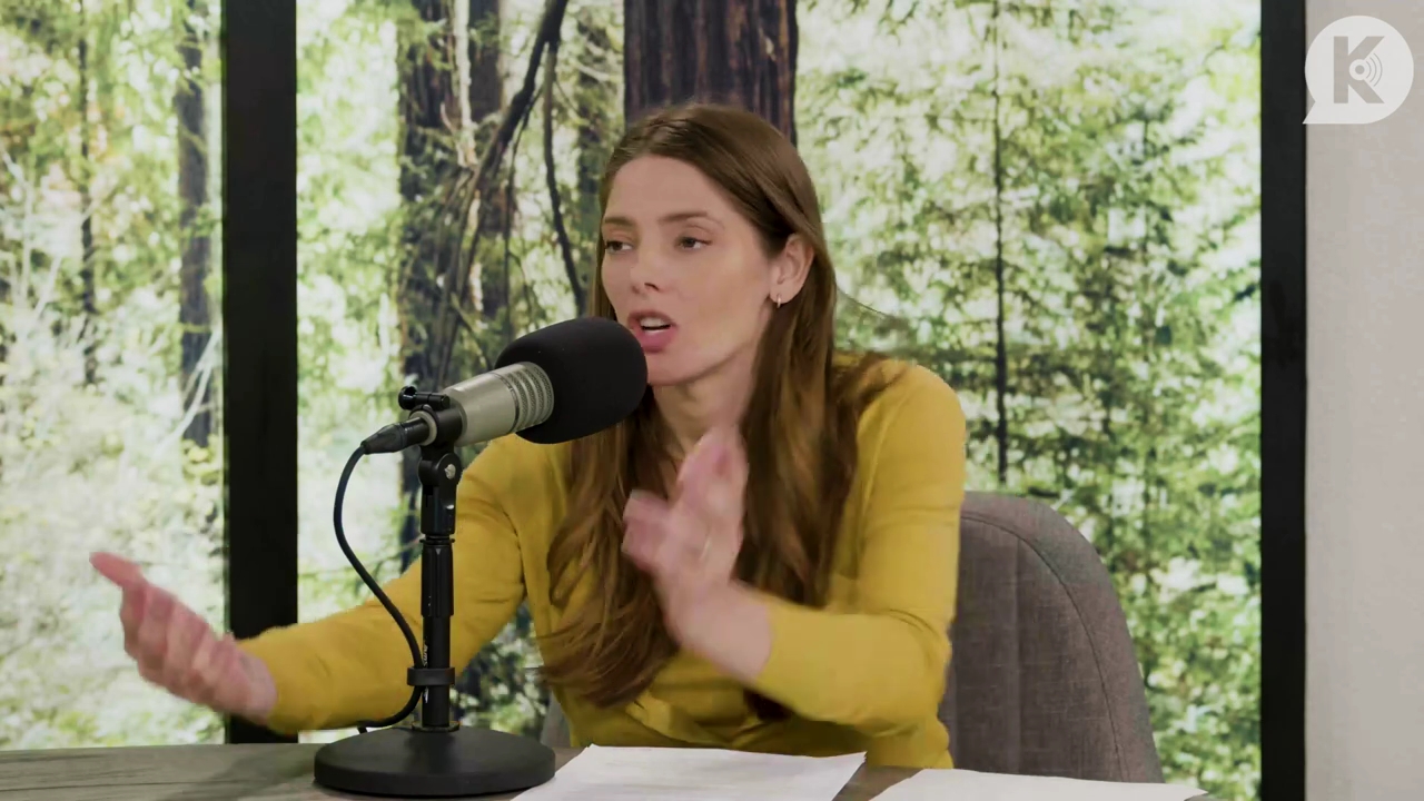 Ashley-Greene-dot-nl_TheTwilightEffect-Aflevering7NewMoonRewatchPart2of3-1164.jpg Ashley-Greene-dot-nl_TheTwilightEffect-Aflevering7NewMoonRewatchPart2of3-1164.jpg