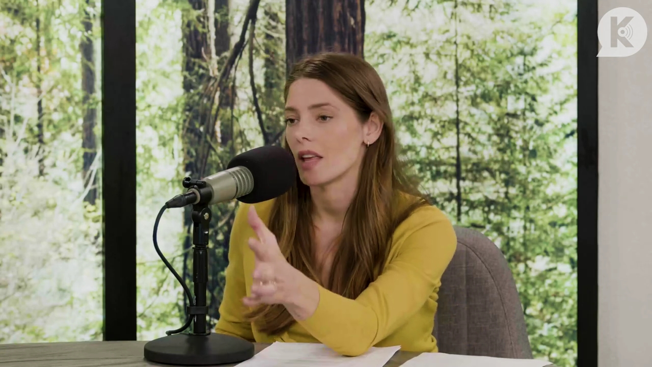 Ashley-Greene-dot-nl_TheTwilightEffect-Aflevering7NewMoonRewatchPart2of3-1175.jpg Ashley-Greene-dot-nl_TheTwilightEffect-Aflevering7NewMoonRewatchPart2of3-1175.jpg