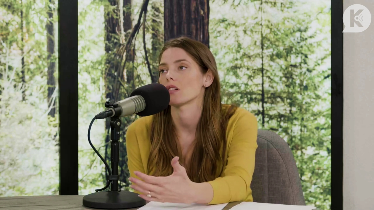 Ashley-Greene-dot-nl_TheTwilightEffect-Aflevering7NewMoonRewatchPart2of3-1238.jpg Ashley-Greene-dot-nl_TheTwilightEffect-Aflevering7NewMoonRewatchPart2of3-1238.jpg