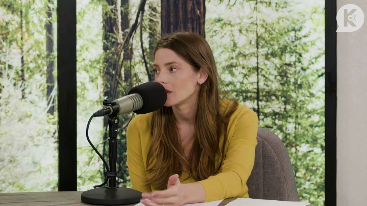 Ashley-Greene-dot-nl_TheTwilightEffect-Aflevering7NewMoonRewatchPart2of3-1245.jpg Ashley-Greene-dot-nl_TheTwilightEffect-Aflevering7NewMoonRewatchPart2of3-1245.jpg