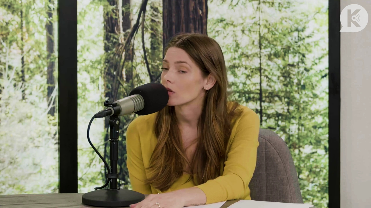 Ashley-Greene-dot-nl_TheTwilightEffect-Aflevering7NewMoonRewatchPart2of3-1257.jpg Ashley-Greene-dot-nl_TheTwilightEffect-Aflevering7NewMoonRewatchPart2of3-1257.jpg