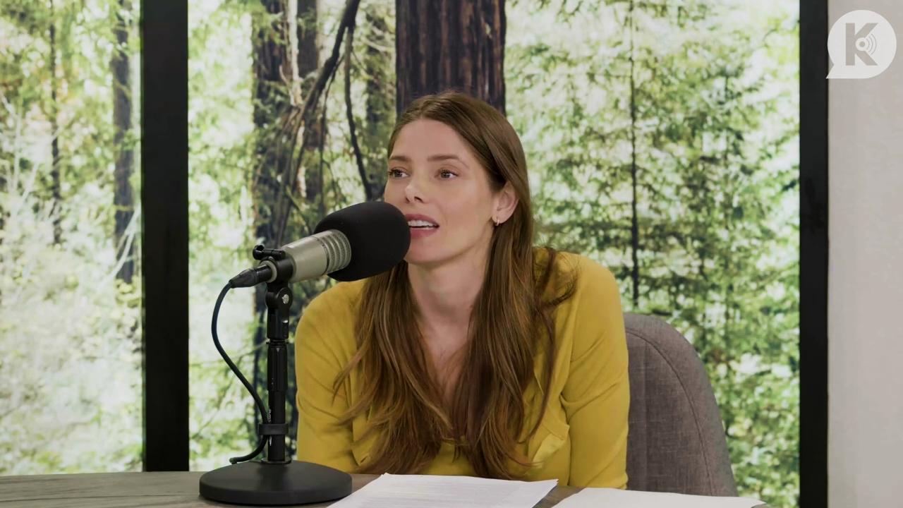 Ashley-Greene-dot-nl_TheTwilightEffect-Aflevering7NewMoonRewatchPart2of3-1314.jpg Ashley-Greene-dot-nl_TheTwilightEffect-Aflevering7NewMoonRewatchPart2of3-1314.jpg