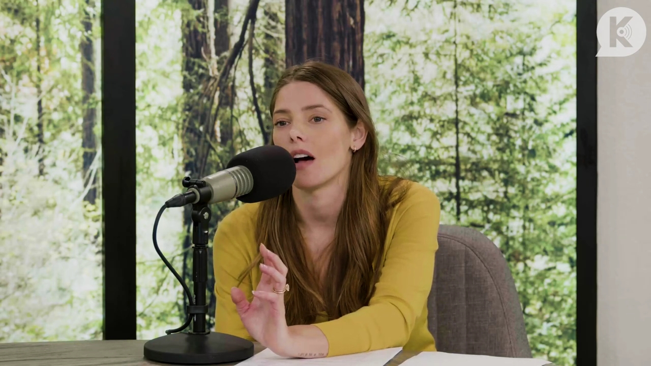 Ashley-Greene-dot-nl_TheTwilightEffect-Aflevering7NewMoonRewatchPart2of3-1318.jpg Ashley-Greene-dot-nl_TheTwilightEffect-Aflevering7NewMoonRewatchPart2of3-1318.jpg