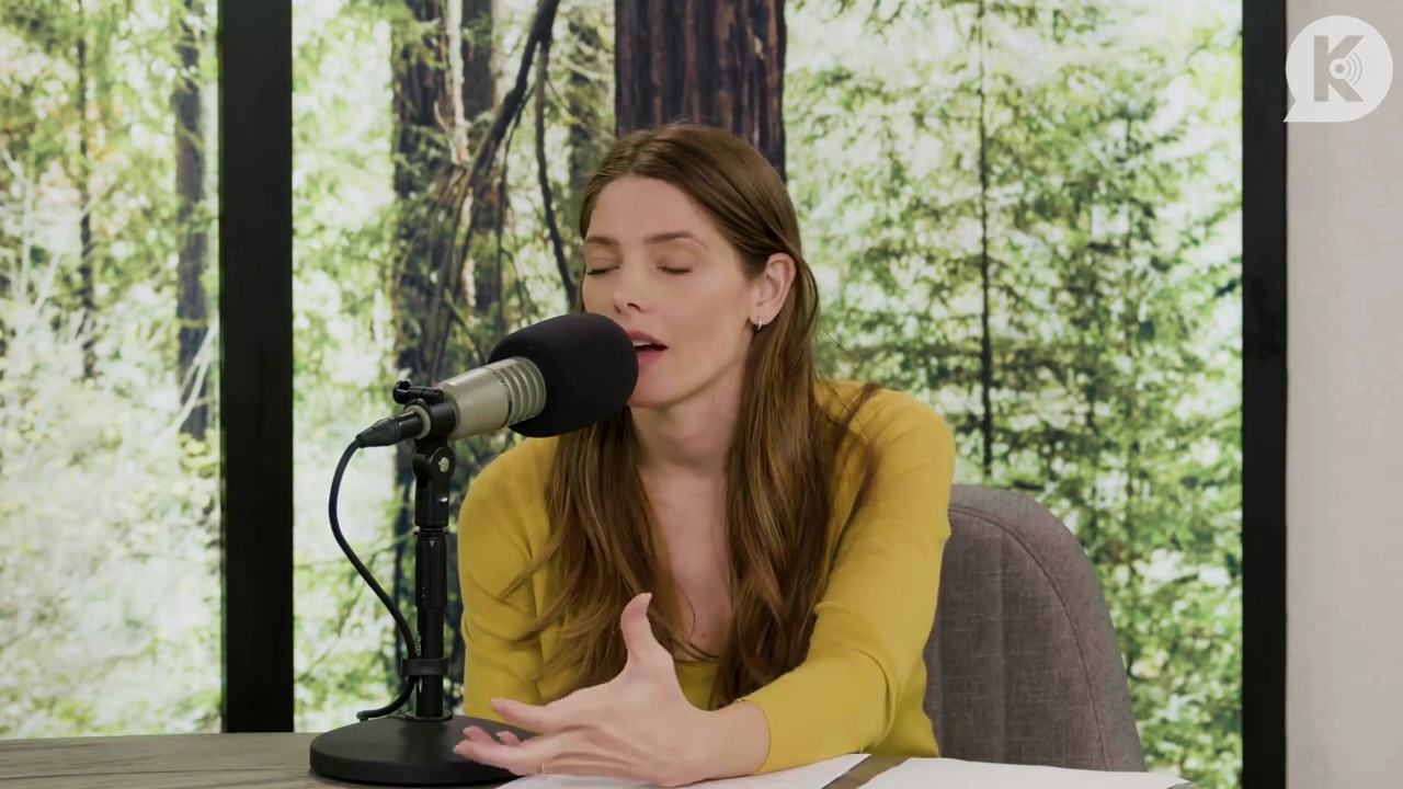 Ashley-Greene-dot-nl_TheTwilightEffect-Aflevering7NewMoonRewatchPart2of3-1358.jpg Ashley-Greene-dot-nl_TheTwilightEffect-Aflevering7NewMoonRewatchPart2of3-1358.jpg