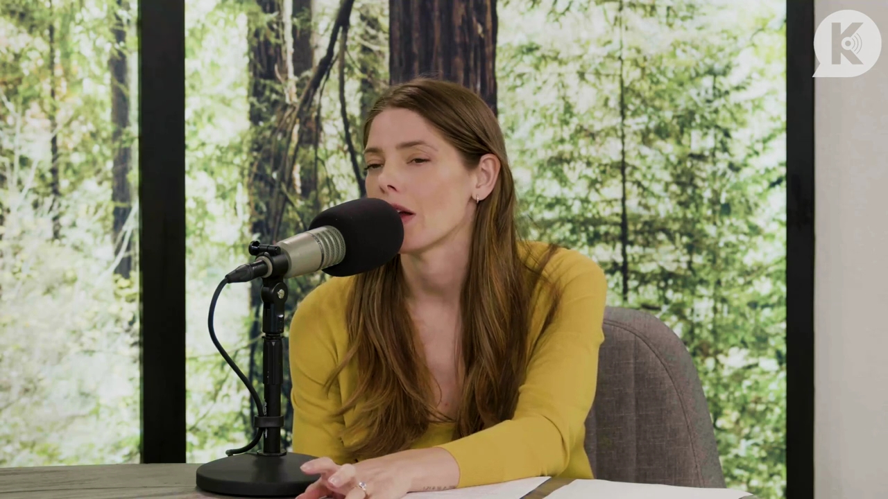 Ashley-Greene-dot-nl_TheTwilightEffect-Aflevering7NewMoonRewatchPart2of3-1387.jpg Ashley-Greene-dot-nl_TheTwilightEffect-Aflevering7NewMoonRewatchPart2of3-1387.jpg