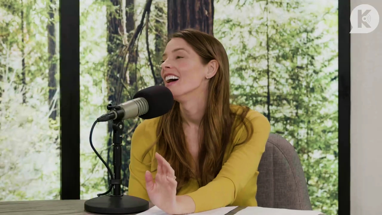 Ashley-Greene-dot-nl_TheTwilightEffect-Aflevering7NewMoonRewatchPart2of3-1404.jpg Ashley-Greene-dot-nl_TheTwilightEffect-Aflevering7NewMoonRewatchPart2of3-1404.jpg