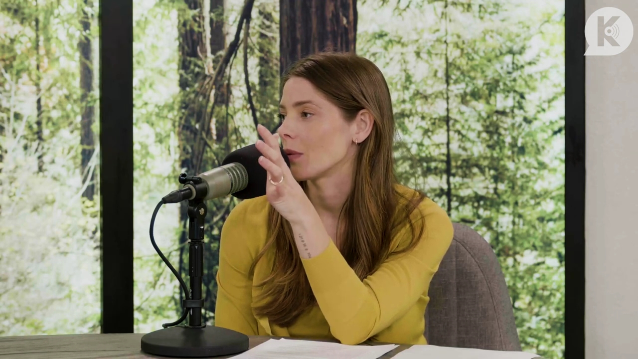 Ashley-Greene-dot-nl_TheTwilightEffect-Aflevering7NewMoonRewatchPart2of3-1432.jpg Ashley-Greene-dot-nl_TheTwilightEffect-Aflevering7NewMoonRewatchPart2of3-1432.jpg