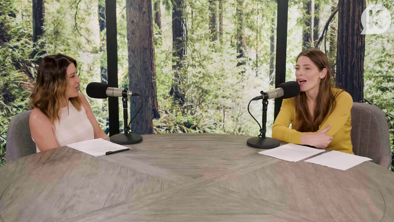 Ashley-Greene-dot-nl_TheTwilightEffect-Aflevering7NewMoonRewatchPart2of3-1452.jpg Ashley-Greene-dot-nl_TheTwilightEffect-Aflevering7NewMoonRewatchPart2of3-1452.jpg