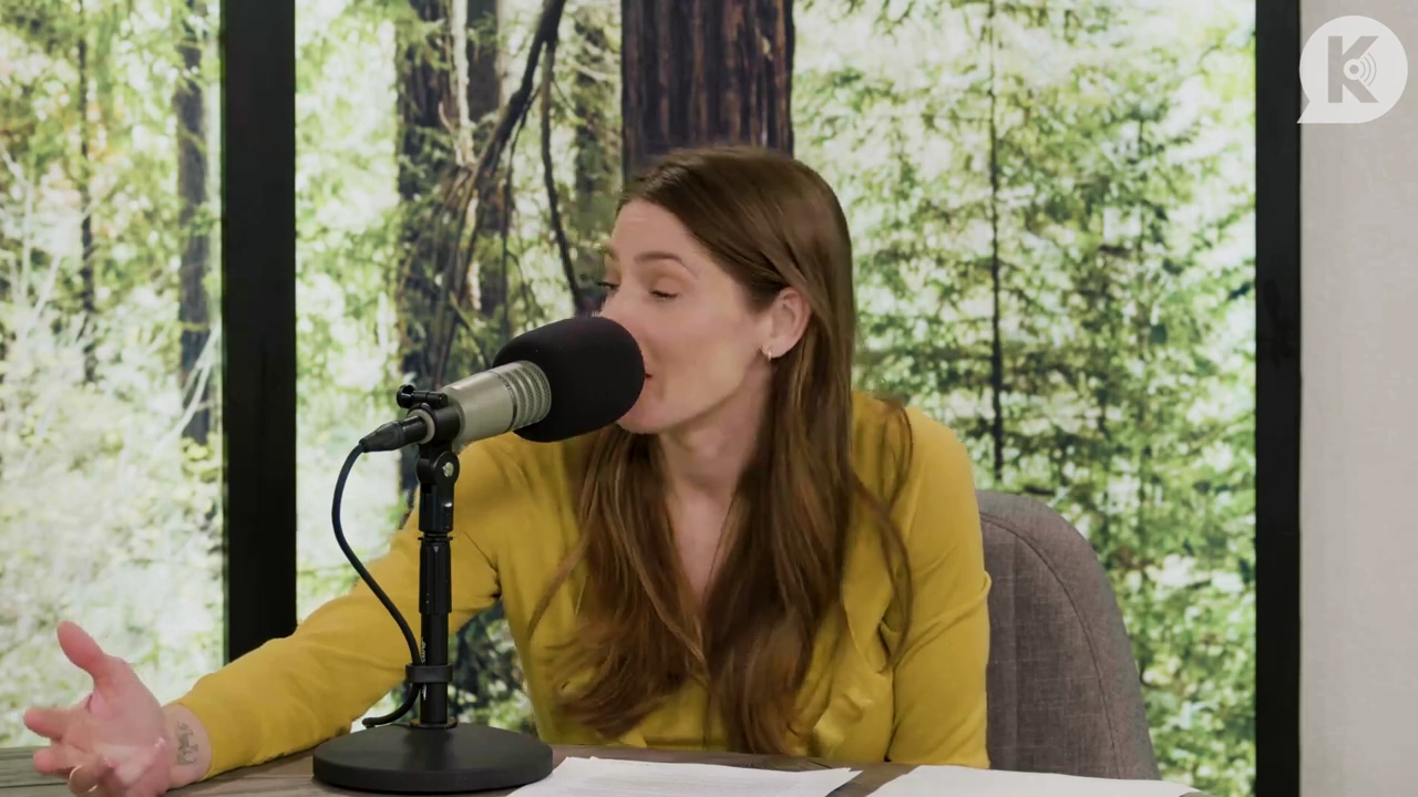 Ashley-Greene-dot-nl_TheTwilightEffect-Aflevering7NewMoonRewatchPart2of3-1536.jpg Ashley-Greene-dot-nl_TheTwilightEffect-Aflevering7NewMoonRewatchPart2of3-1536.jpg