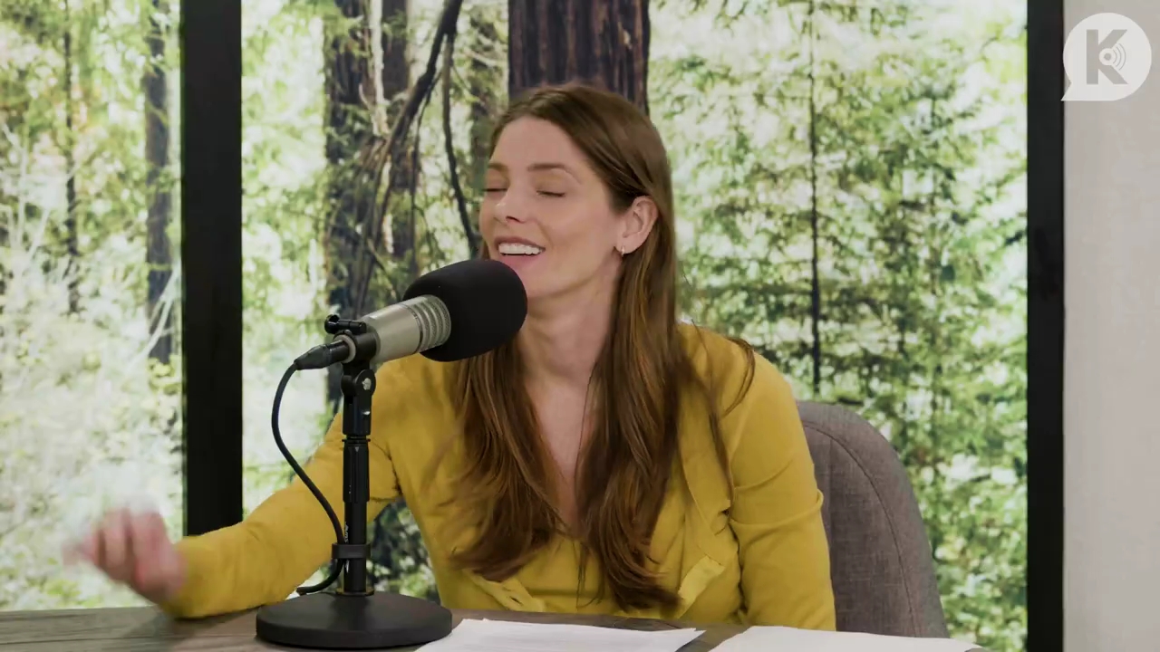 Ashley-Greene-dot-nl_TheTwilightEffect-Aflevering7NewMoonRewatchPart2of3-1582.jpg Ashley-Greene-dot-nl_TheTwilightEffect-Aflevering7NewMoonRewatchPart2of3-1582.jpg