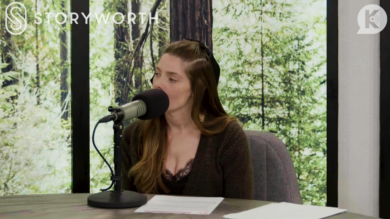 Ashley-Greene-dot-nl_TheTwilightEffect-Aflevering7NewMoonRewatchPart2of3-1607.jpg Ashley-Greene-dot-nl_TheTwilightEffect-Aflevering7NewMoonRewatchPart2of3-1607.jpg