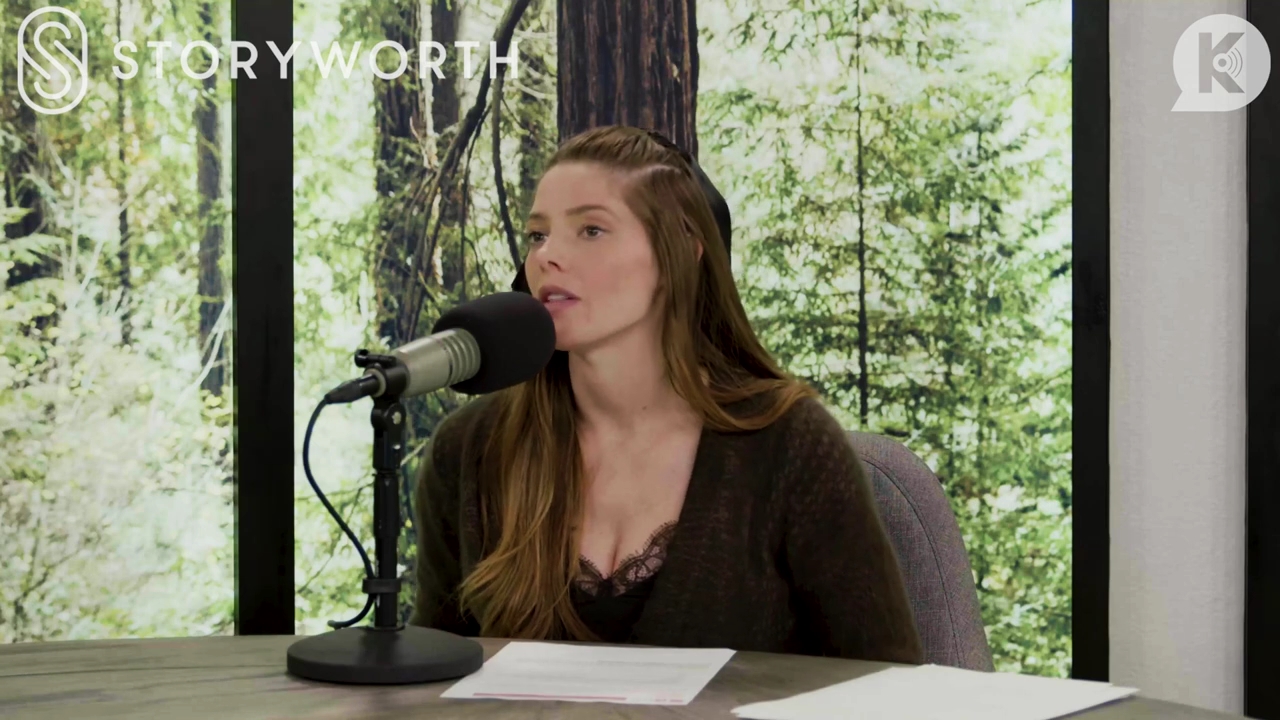 Ashley-Greene-dot-nl_TheTwilightEffect-Aflevering7NewMoonRewatchPart2of3-1614.jpg Ashley-Greene-dot-nl_TheTwilightEffect-Aflevering7NewMoonRewatchPart2of3-1614.jpg