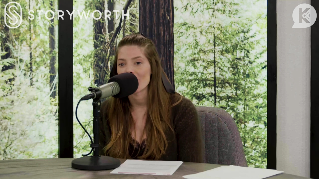 Ashley-Greene-dot-nl_TheTwilightEffect-Aflevering7NewMoonRewatchPart2of3-1664.jpg Ashley-Greene-dot-nl_TheTwilightEffect-Aflevering7NewMoonRewatchPart2of3-1664.jpg