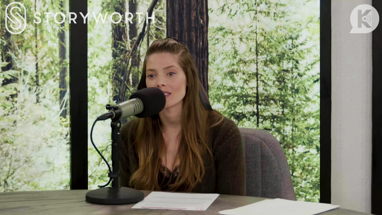 Ashley-Greene-dot-nl_TheTwilightEffect-Aflevering7NewMoonRewatchPart2of3-1665.jpg Ashley-Greene-dot-nl_TheTwilightEffect-Aflevering7NewMoonRewatchPart2of3-1665.jpg