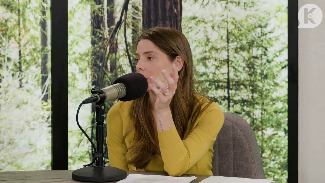 Ashley-Greene-dot-nl_TheTwilightEffect-Aflevering7NewMoonRewatchPart2of3-1721.jpg Ashley-Greene-dot-nl_TheTwilightEffect-Aflevering7NewMoonRewatchPart2of3-1721.jpg