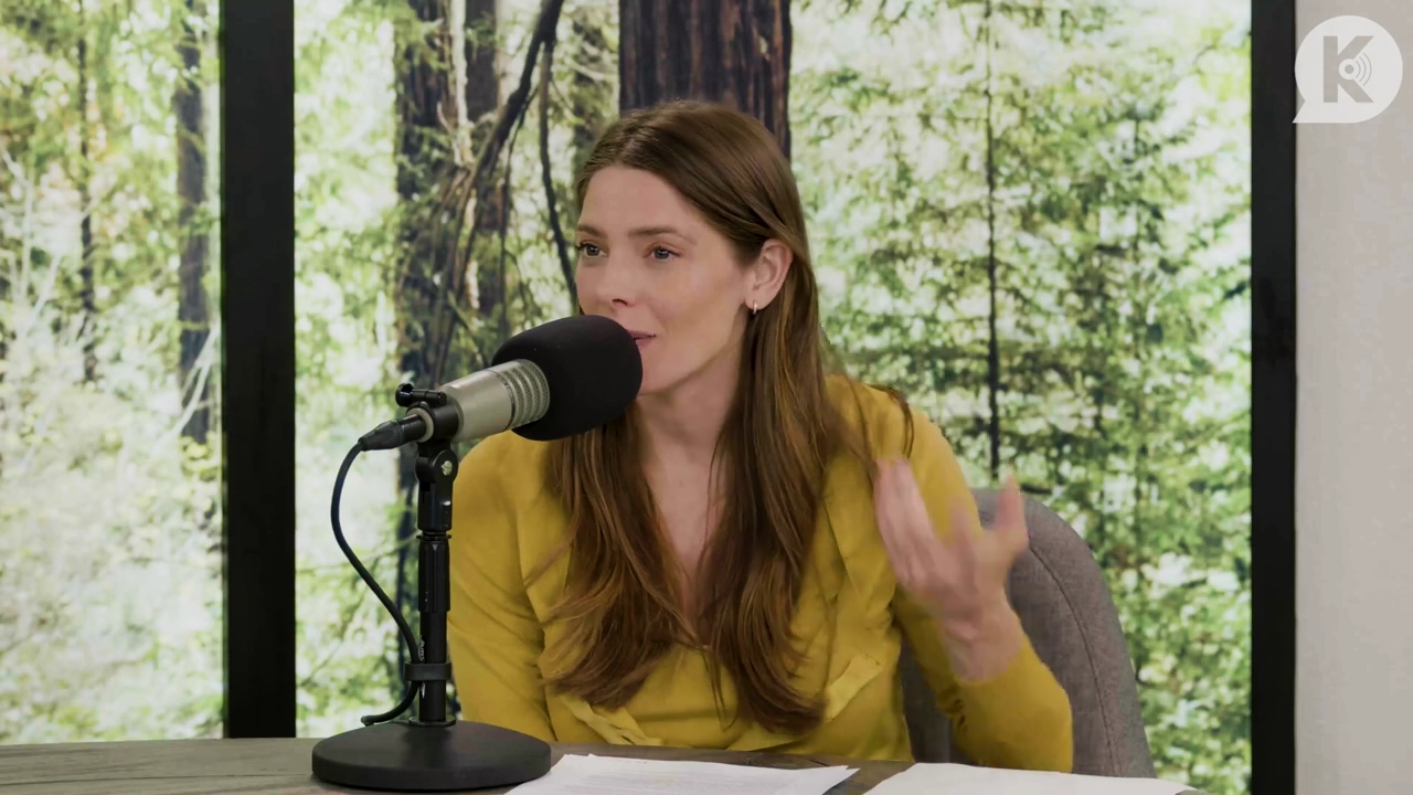 Ashley-Greene-dot-nl_TheTwilightEffect-Aflevering7NewMoonRewatchPart2of3-1745.jpg Ashley-Greene-dot-nl_TheTwilightEffect-Aflevering7NewMoonRewatchPart2of3-1745.jpg