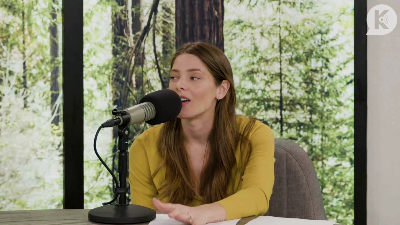 Ashley-Greene-dot-nl_TheTwilightEffect-Aflevering7NewMoonRewatchPart2of3-1757.jpg Ashley-Greene-dot-nl_TheTwilightEffect-Aflevering7NewMoonRewatchPart2of3-1757.jpg