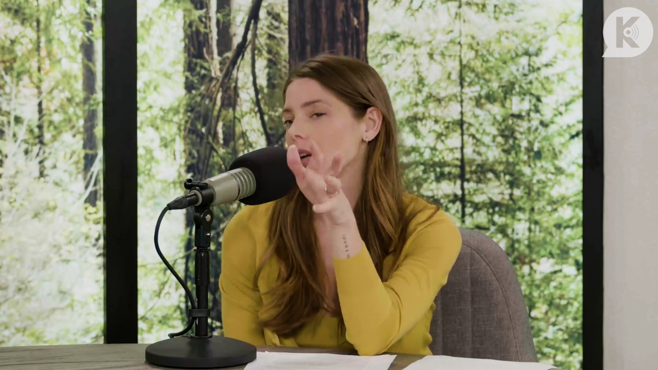 Ashley-Greene-dot-nl_TheTwilightEffect-Aflevering7NewMoonRewatchPart2of3-1766.jpg Ashley-Greene-dot-nl_TheTwilightEffect-Aflevering7NewMoonRewatchPart2of3-1766.jpg