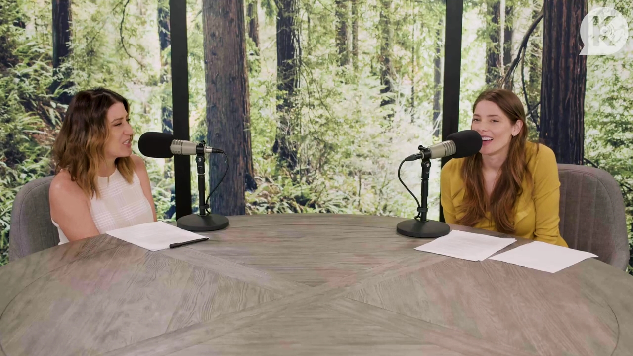 Ashley-Greene-dot-nl_TheTwilightEffect-Aflevering7NewMoonRewatchPart2of3-1802.jpg Ashley-Greene-dot-nl_TheTwilightEffect-Aflevering7NewMoonRewatchPart2of3-1802.jpg