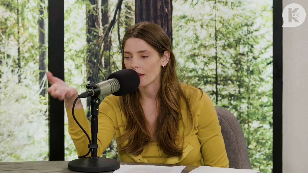 Ashley-Greene-dot-nl_TheTwilightEffect-Aflevering7NewMoonRewatchPart2of3-1824.jpg Ashley-Greene-dot-nl_TheTwilightEffect-Aflevering7NewMoonRewatchPart2of3-1824.jpg