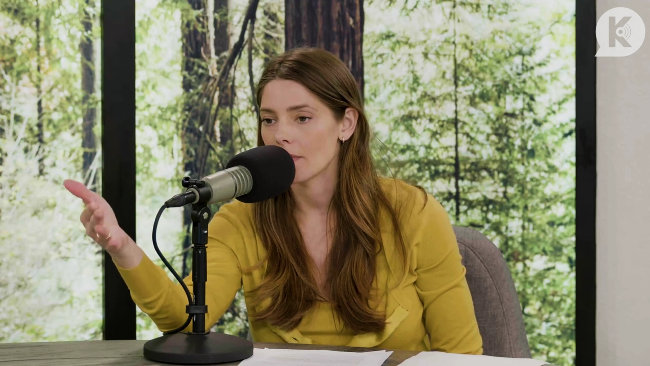 Ashley-Greene-dot-nl_TheTwilightEffect-Aflevering7NewMoonRewatchPart2of3-1825.jpg Ashley-Greene-dot-nl_TheTwilightEffect-Aflevering7NewMoonRewatchPart2of3-1825.jpg