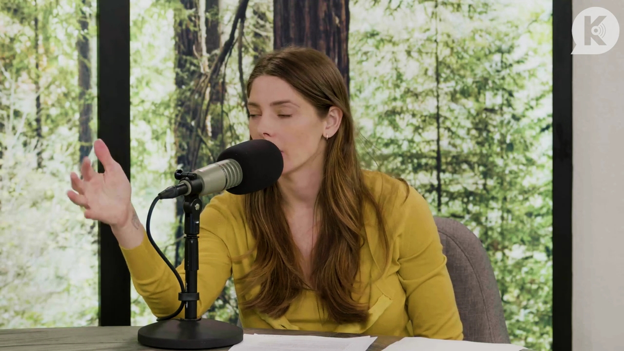 Ashley-Greene-dot-nl_TheTwilightEffect-Aflevering7NewMoonRewatchPart2of3-1827.jpg Ashley-Greene-dot-nl_TheTwilightEffect-Aflevering7NewMoonRewatchPart2of3-1827.jpg