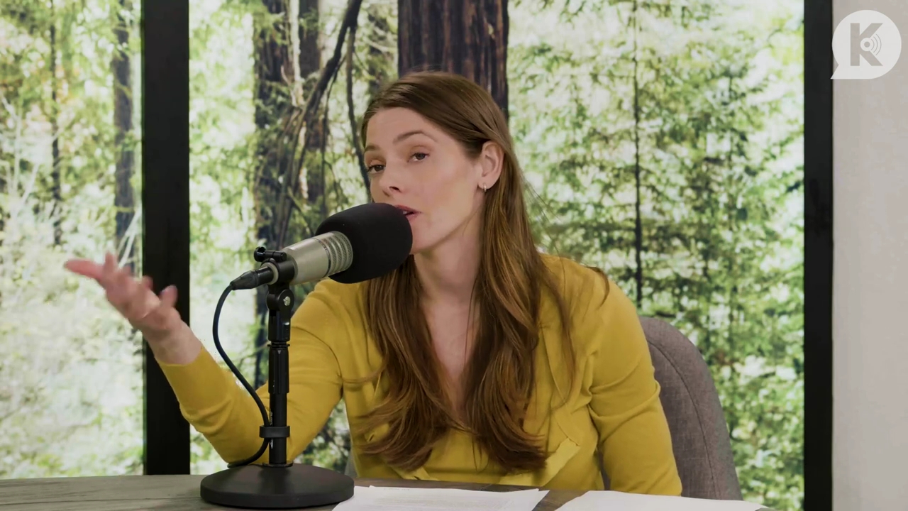 Ashley-Greene-dot-nl_TheTwilightEffect-Aflevering7NewMoonRewatchPart2of3-1831.jpg Ashley-Greene-dot-nl_TheTwilightEffect-Aflevering7NewMoonRewatchPart2of3-1831.jpg