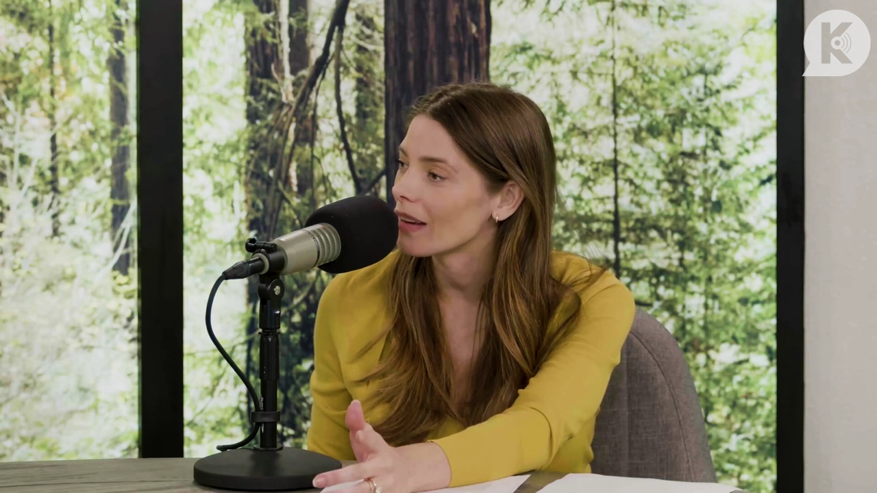 Ashley-Greene-dot-nl_TheTwilightEffect-Aflevering7NewMoonRewatchPart2of3-1864.jpg Ashley-Greene-dot-nl_TheTwilightEffect-Aflevering7NewMoonRewatchPart2of3-1864.jpg